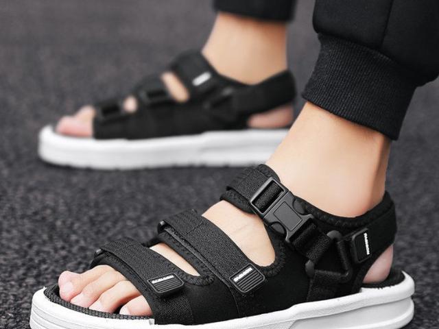 Masa Pandemi Covid 19 Brand Sepatu Lokal Ini Bidik Pasar Mancanegara Citizen6 Liputan6 Com