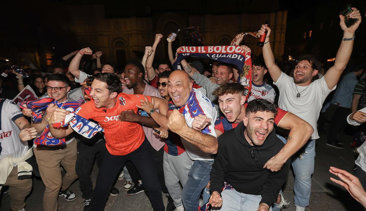 Mimpi Bologna akhirnya terwujud. Mereka memastikan diri kembali ke pentas elite Liga Champions setelah menunggu selama 60 tahun. (Guido Calamosca/LaPresse via AP)