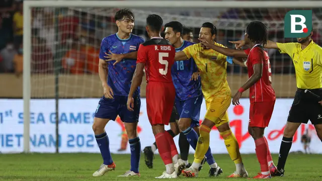 Foto: Aksi Jonathan Khemdee yang Selalu Protes Berlebihan saat Melawan Timnas Indonesia U-23 di SEA Games 2021, Shin Tae-yong Juga Kena