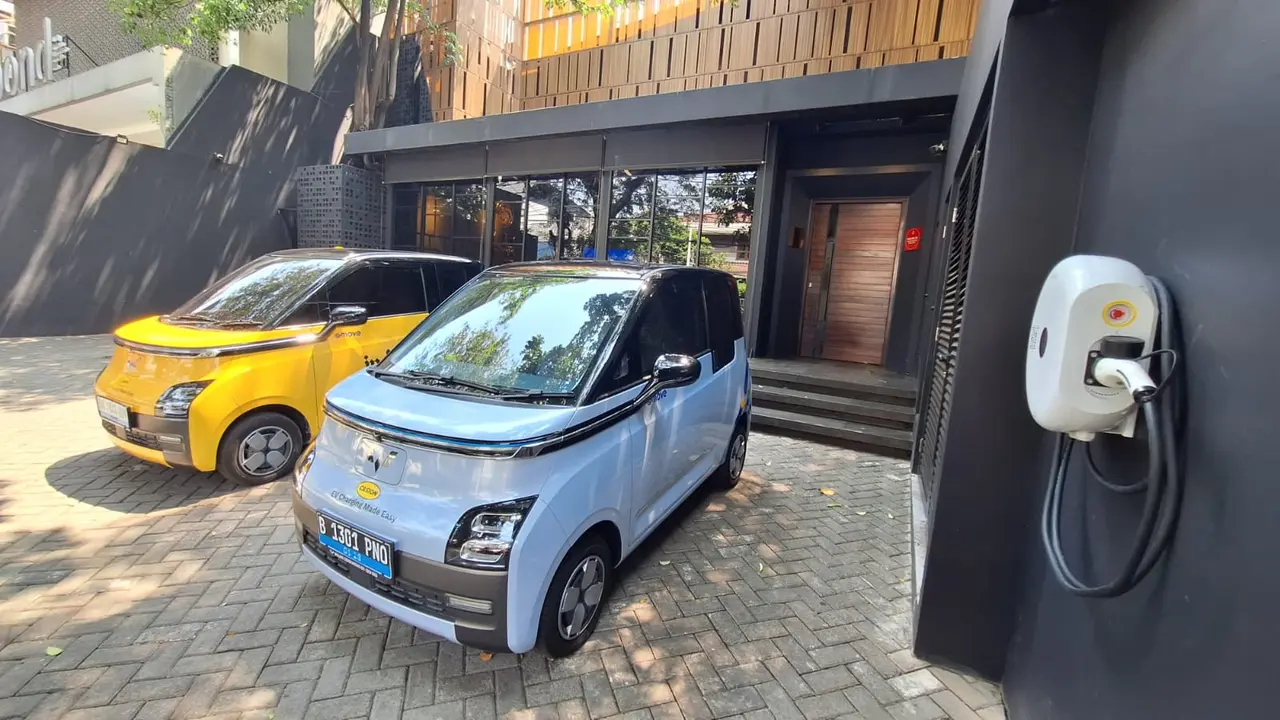 Pakai Mobil Listrik Kini Juga Bisa Sewa (Arief A/Liputan6.com)