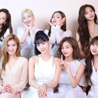JYP Entertainment umumkan TWICE akan bekerja sama dengan label Amerika Serikat, Republic Records. (Soompi)