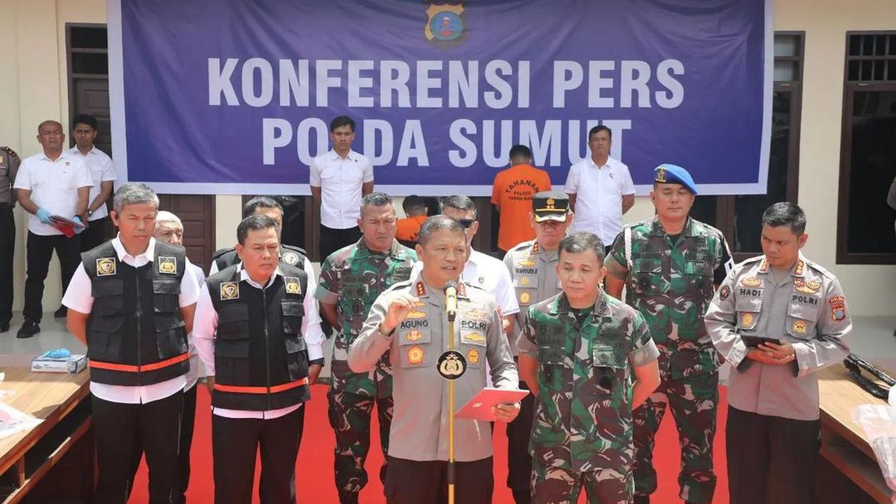 Sedihnya, pembakaran rumah Rico oleh kedua pelaku eksekutor tersebut menewaskan 4 orang. <br>