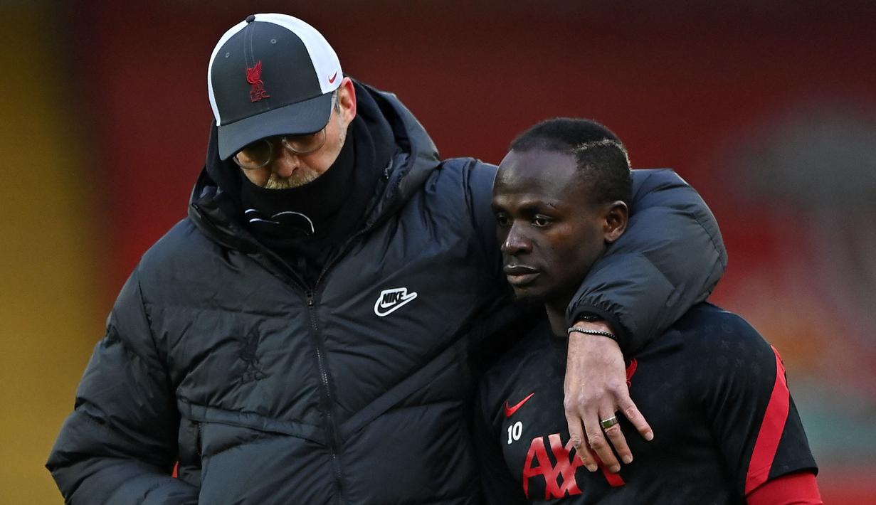 Jurgen Klopp berhasil menemukan bakat Sadio Mane sebagai penyerang dengan gerakan cepat dan mengeksploitasi lini belakang lawan. Didatangkan pada musim panas 2016, Mane langsung sukses bersama The Reds. Saat ini, ia telah mencetak 107 gol dan 44 assist dalam 244 laga. (AFP/Pool/Laurence Griffiths)