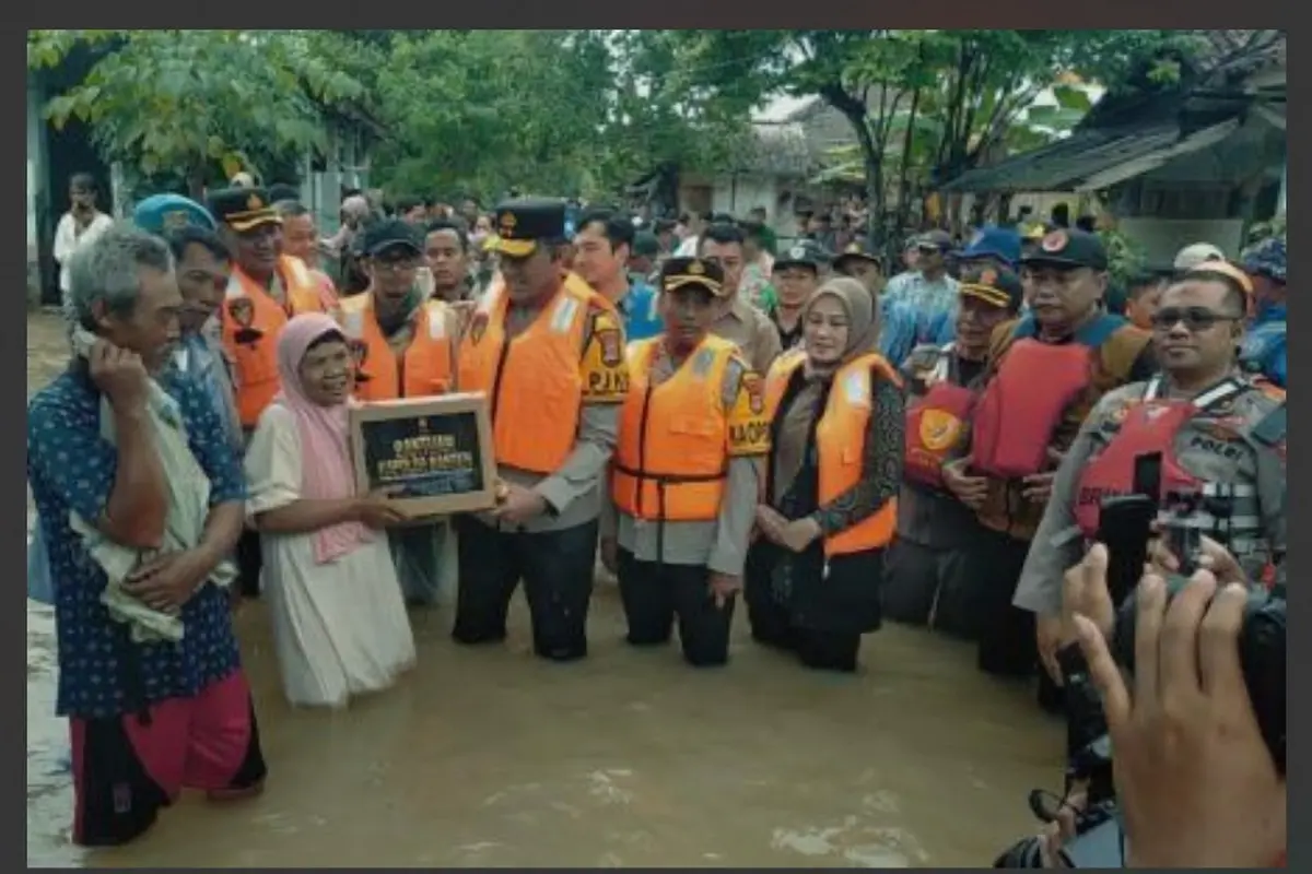 PB INSPIRA memberikan apresiasi terhadap respons cepat Kapolda Banten Irjen Suyudi Ario Seto dalam memberikan bantuan kepada warga Desa Sukadame yang terdampak banjir.
