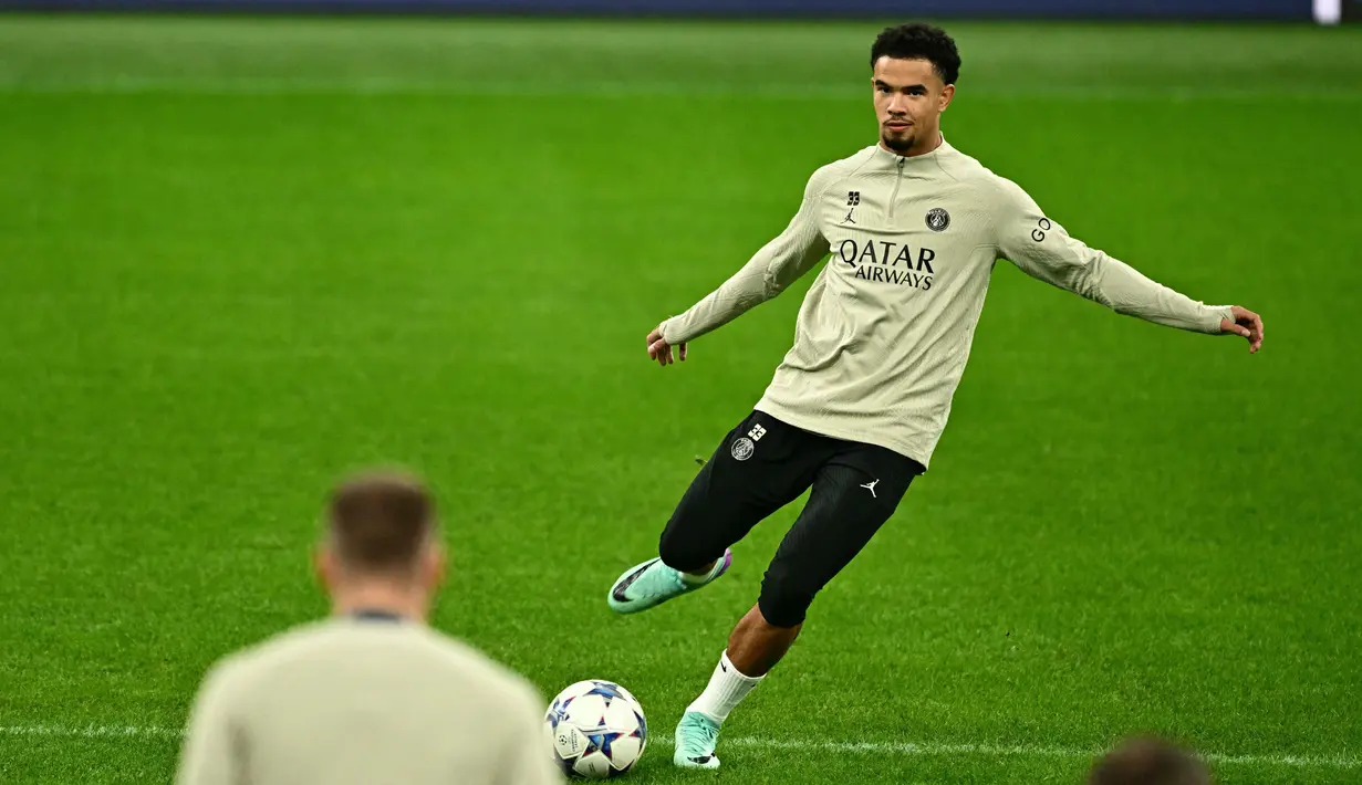 PSG akan tampil dengan kekuatan penuh saat bertamu ke San Siro. (GABRIEL BOUYS / AFP)