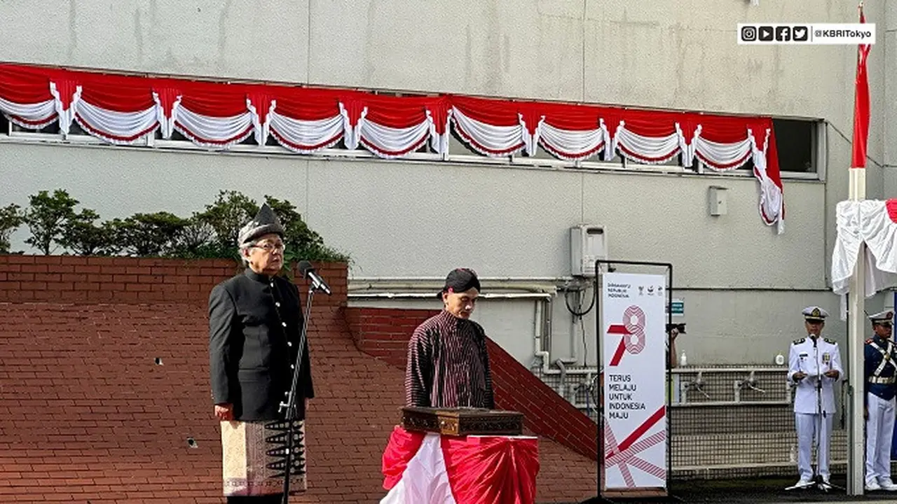 Upacara HUT ke-78 Kemerdekaan RI di Sekolah Republik Indonesia Tokyo (SRIT) Kamis (17/8/1945) dipimpin oleh Duta Besar Republik Indonesia untuk Jepang Heri Akhmadi. (Dok. KBRI Tokyo)