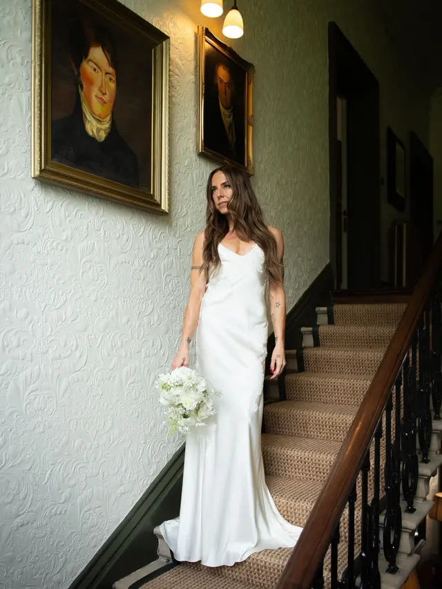 Melanie C Resmi Menikah di Usia 52 Tahun, Pakai Gaun Rancangan Victoria Beckham yang Sarat Makna