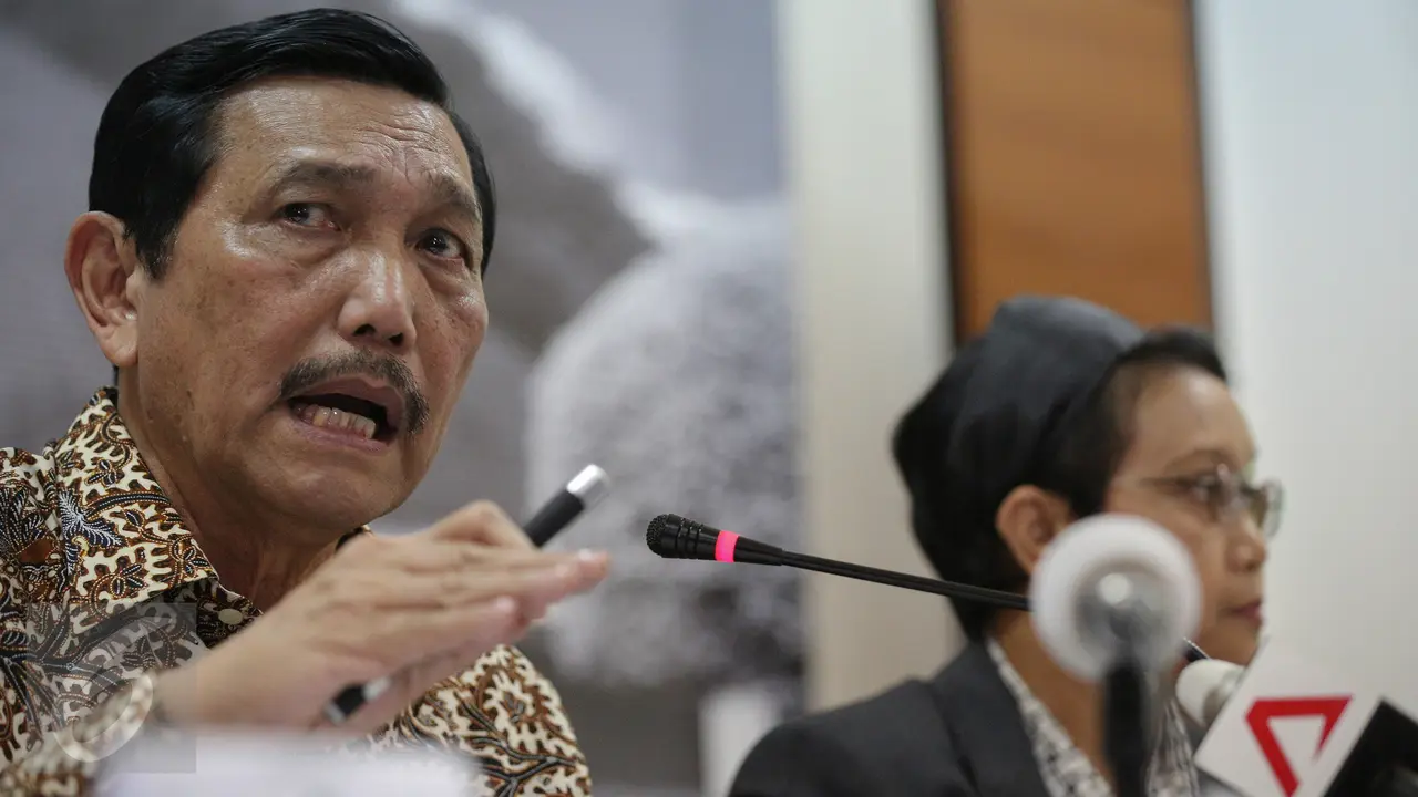 20151012-El Nino Bikin Menko Luhut Pusing Atasi Kebakaran Hutan-Jakarta