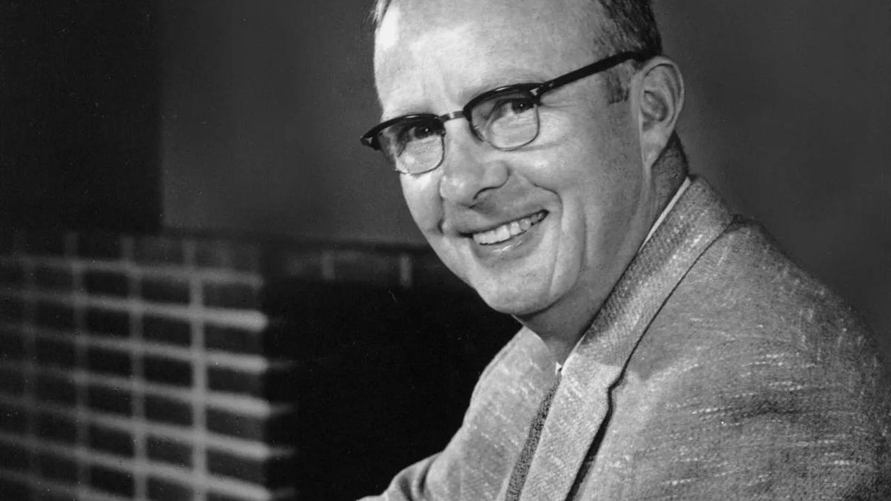 3. Luis Alvarez