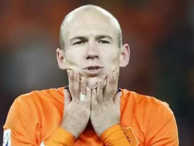 Kekecewaan striker Belanda Arjen Robben seusai kekalahan timnya 0-1 dari Spanyol di final PD 2010 di Soccer City Stadium, Johannesburg, 11 Juli 2010. AFP PHOTO / THOMAS COEX