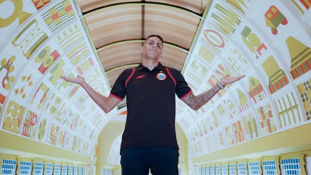 Foto: Persija Kenalkan Pemain Baru di Blok M, Bruno Tubarao Siap Beraksi di BRI Super League