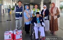 PPIH Medan Pulangkan Calon Haji Sakit Asal Tegal ke Embarkasi Solo
