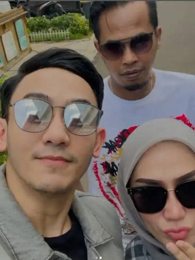 Dikabarkan Dekat, Ini 5 Potret Mama Lita dan Firhan MasterChef