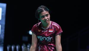 Tunggal putri Indonesia Gregoria Mariska Tunjung langsung tersingkir di babak 32 besar Denmark Open 2025&nbsp;setelah dikalahkan Kirsty Gilmour dari Skotlandia 7-21 dan 14-21 di Jyske Bank Arena, Selasa (14/10). (foto: PBSI)
