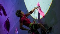 Ardana Cikal Damarwulan meraih medali emas sport climbing nomor lead putra SEA Games 2025 di Thailand. (Doc FPTI)