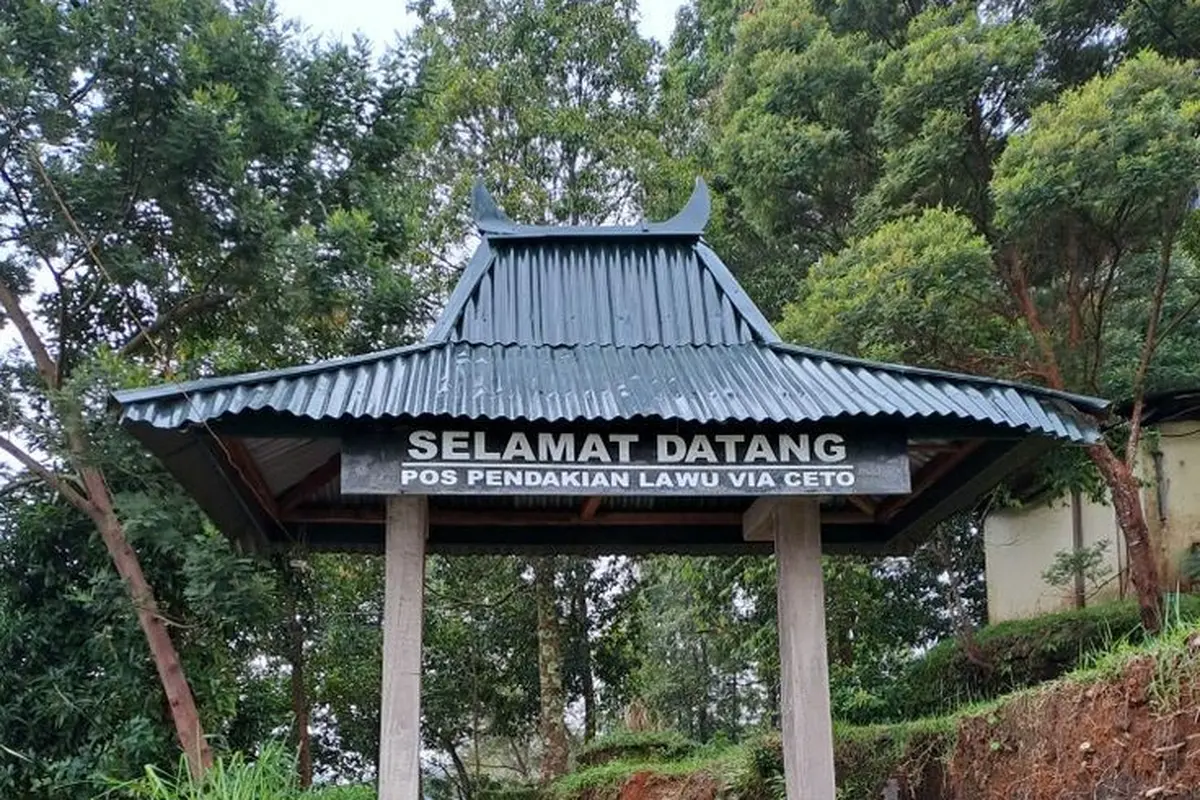 Pintu rimba Gunung Lawu