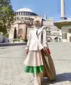 Penampilan Nabila Ishma semakin memukau. Ia terlihat begitu anggun dalam paduan outfit layering yang tegas. [Foto: Instagram/ Nabila Ishma]