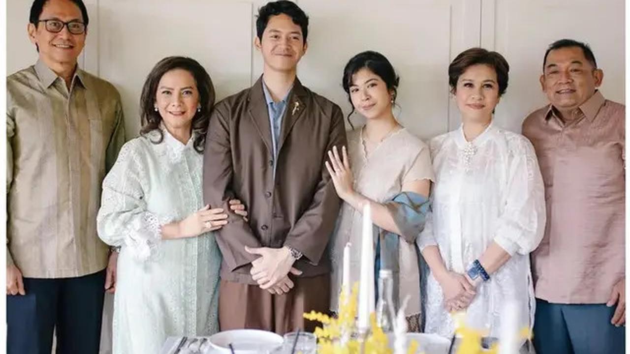 7 Potret Penampilan Awet Muda Addie MS dan Memes di Momen Lamaran Tristan Juliano