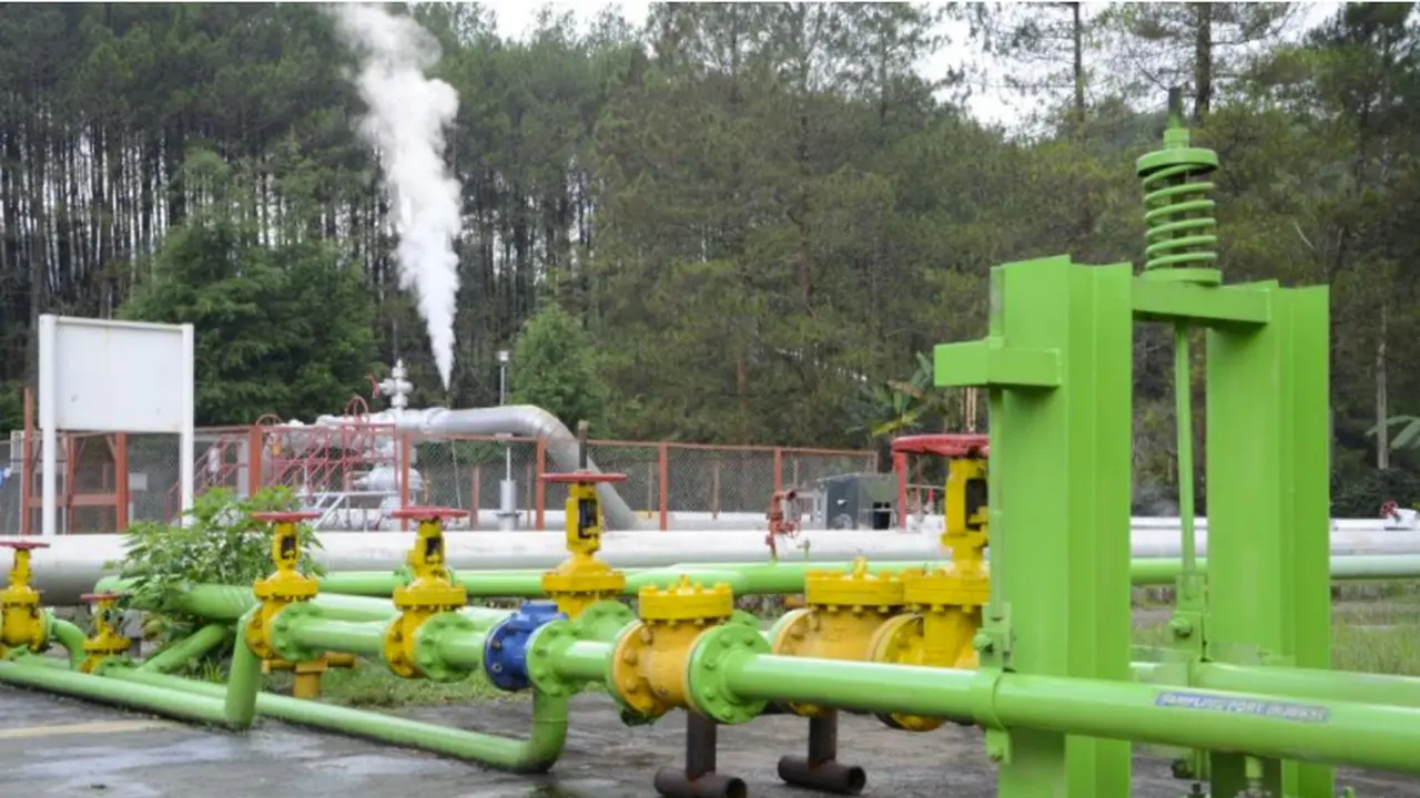 Energi Panas Bumi.