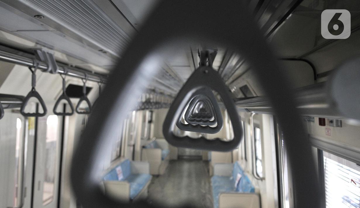 FOTO: Interior Kereta LRT Jabodebek - News Liputan6.com