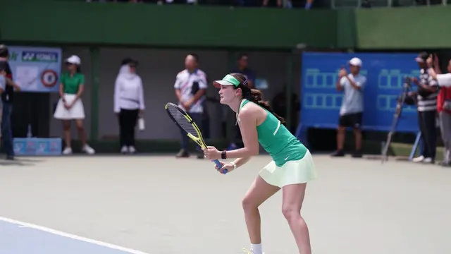 Pertandingan petenis kelas dunia dari Kanada Eugenie Bouchard dan Luna Maya (Istimewa)