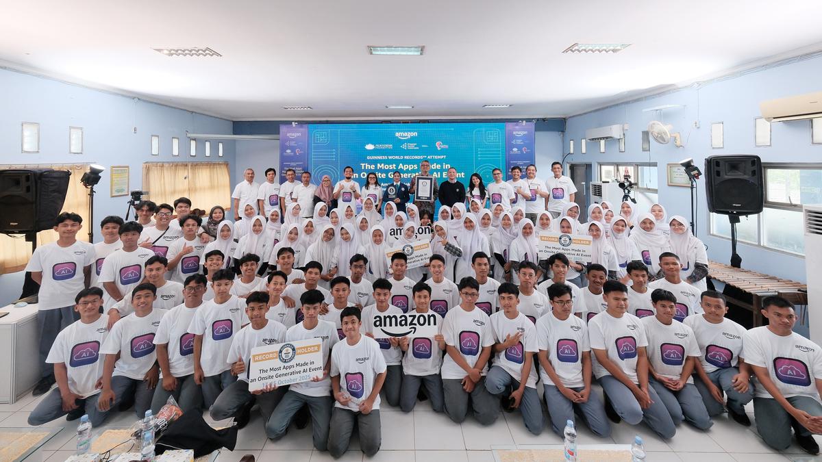 Pecahkan Rekor Dunia: 21 Sekolah di Jawa Barat Bikin 10.821 Aplikasi Gen AI dalam Sehari