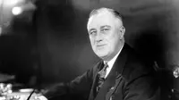 Presiden ke-32 AS Franklin D. Roosevelt (leftcall)