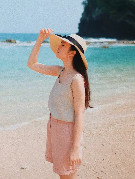 (Instagram/febbyrastanty)