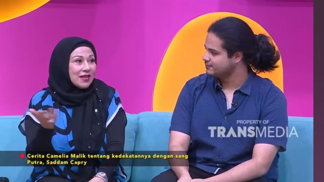 Gondrong dan Ganteng, Ini Momen Keakraban Camelia Malik dengan sang Anak Saddam Capry