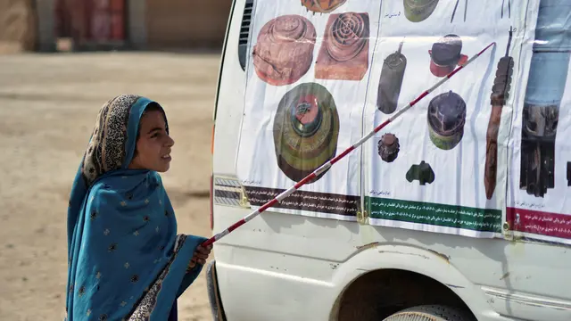 Membersihkan Afghanistan dari Ranjau Darat