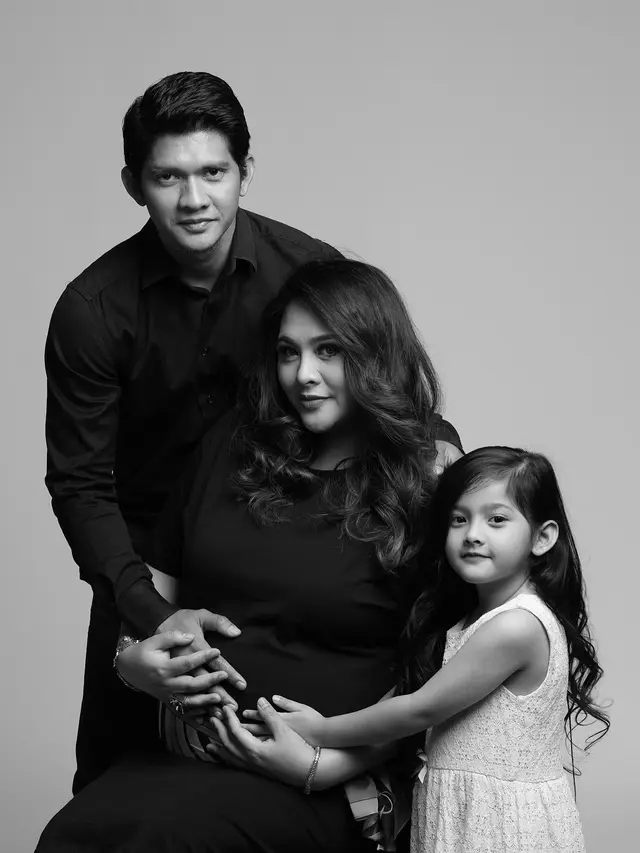 [Bintang] Audy Item dan Iko Uwais