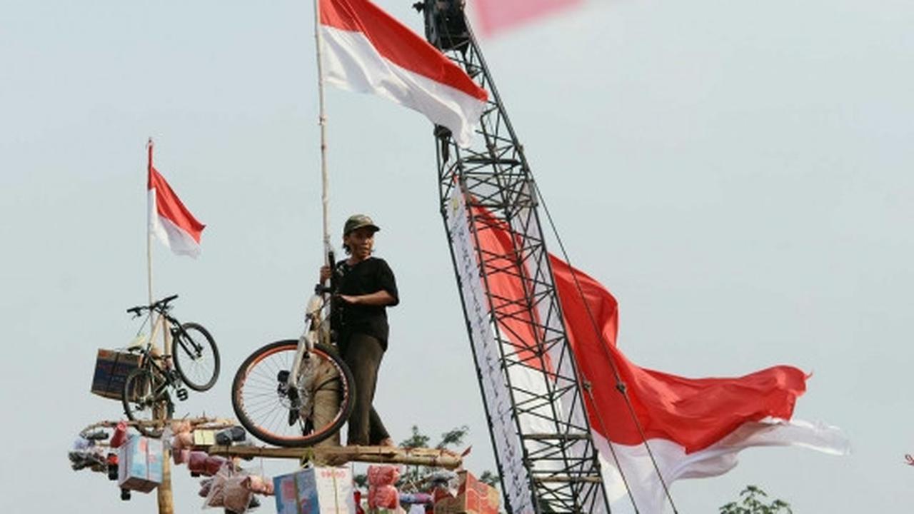 Serunya lomba-lomba yang dimainkan di Pesta Rakyat Ciliwung