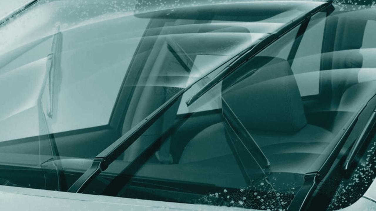 Cara Mengemudi Aman di Musim Hujan: Maksimalkan Fungsi Wiper Mobil Anda