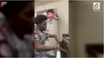 Meski memiliki keterbatasan fisik, pria ini mampu mengubah kekurangannya menjadi sebuah kelebihan. Lahir dengan 4 jari tangan, ia mampu memainkan piano dengan indahnya.