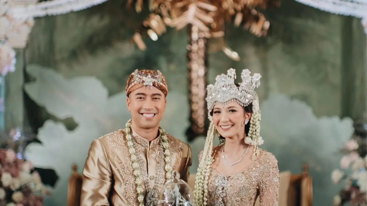 [Fimela] Vidi Aldiano dan Sheila Dara