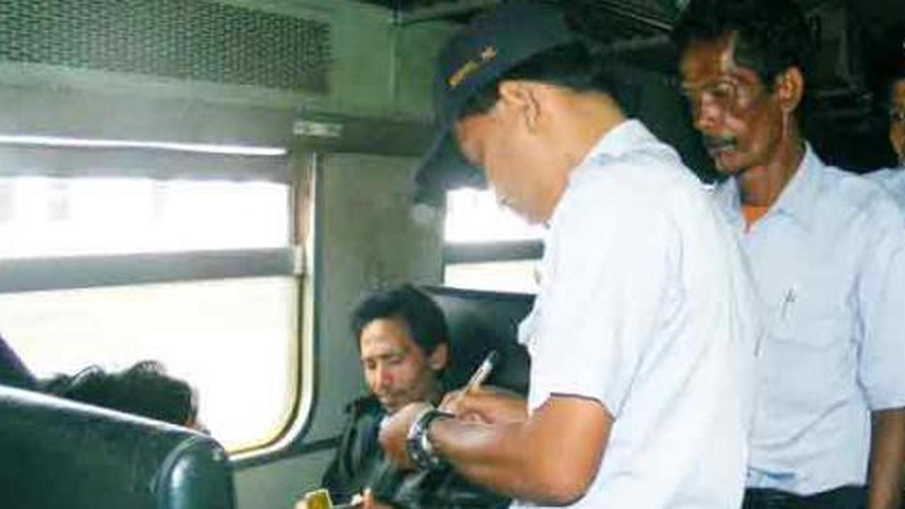 Dalam 5 bulan, 450 tiket kereta disita dari tangan calo