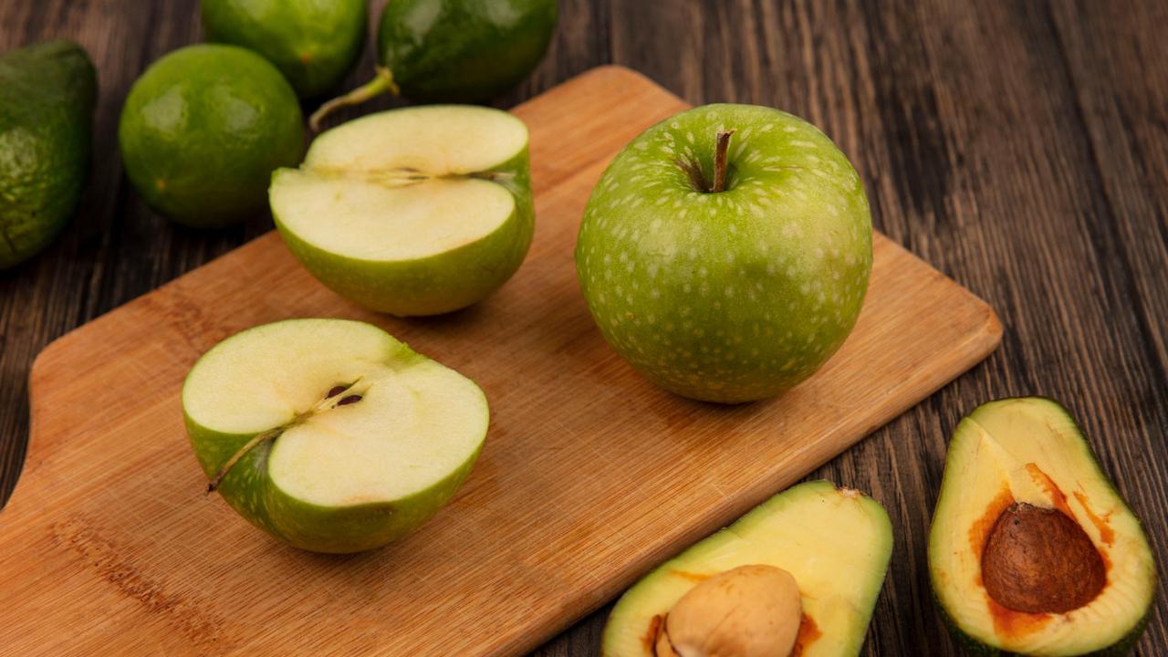 6 Biji Buah yang Berbahaya Jika Tertelan: Waspadai Risiko Keracunan!