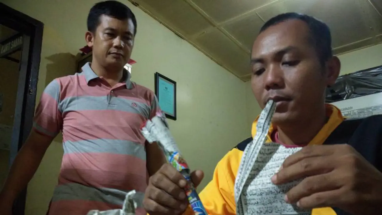 [Bintang] kembang api dan petasan terbuat dari alquran