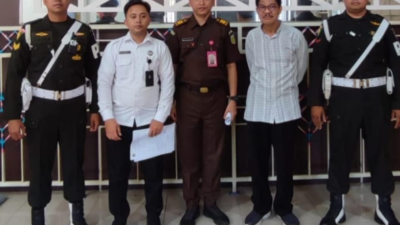 Eks Kadisdik Jatim Jadi Tersangka Korupsi Pengadaan Barang & Jasa di SMK
