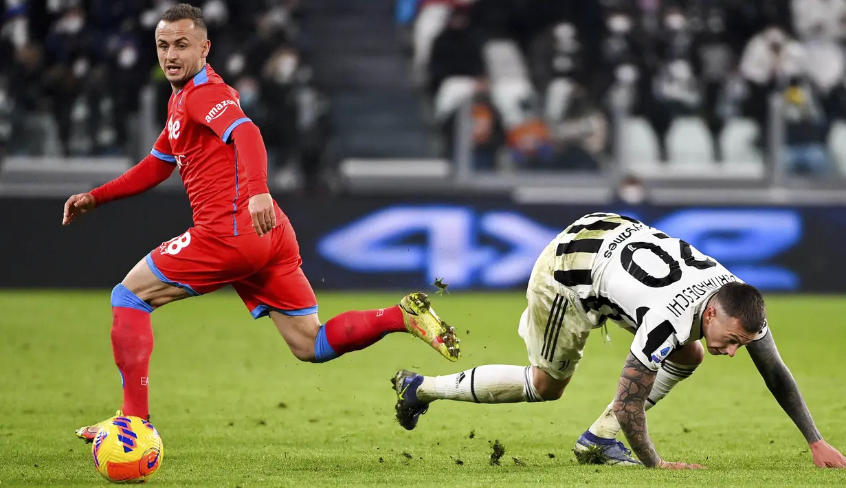 Dengan hasil ini, Juventus tertahan di posisi lima dengan 35 poin dari 20 pertandingan. Sementara Napoli di urutan ketiga dengan 40 poin. (Fabio Ferrari/LaPresse via AP)
