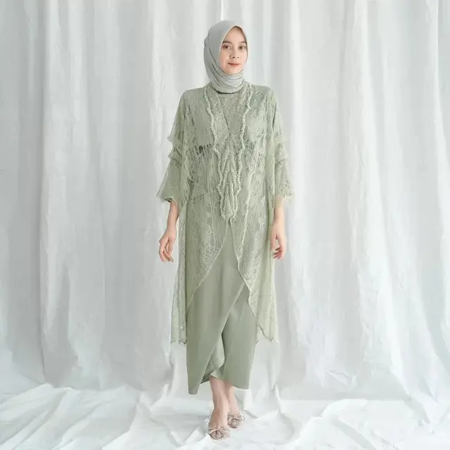 6 Model Dress Brokat Cantik untuk Berbagai Urusan