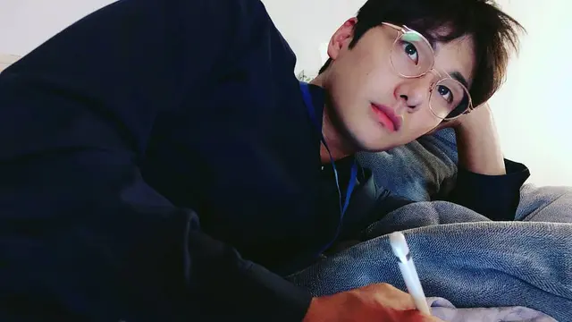 Lee Yi Kyung (Instagram/ luvlk89)