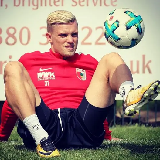 Bek kiri Augsburg Philipp Max. (instagram.com/p.max31/)