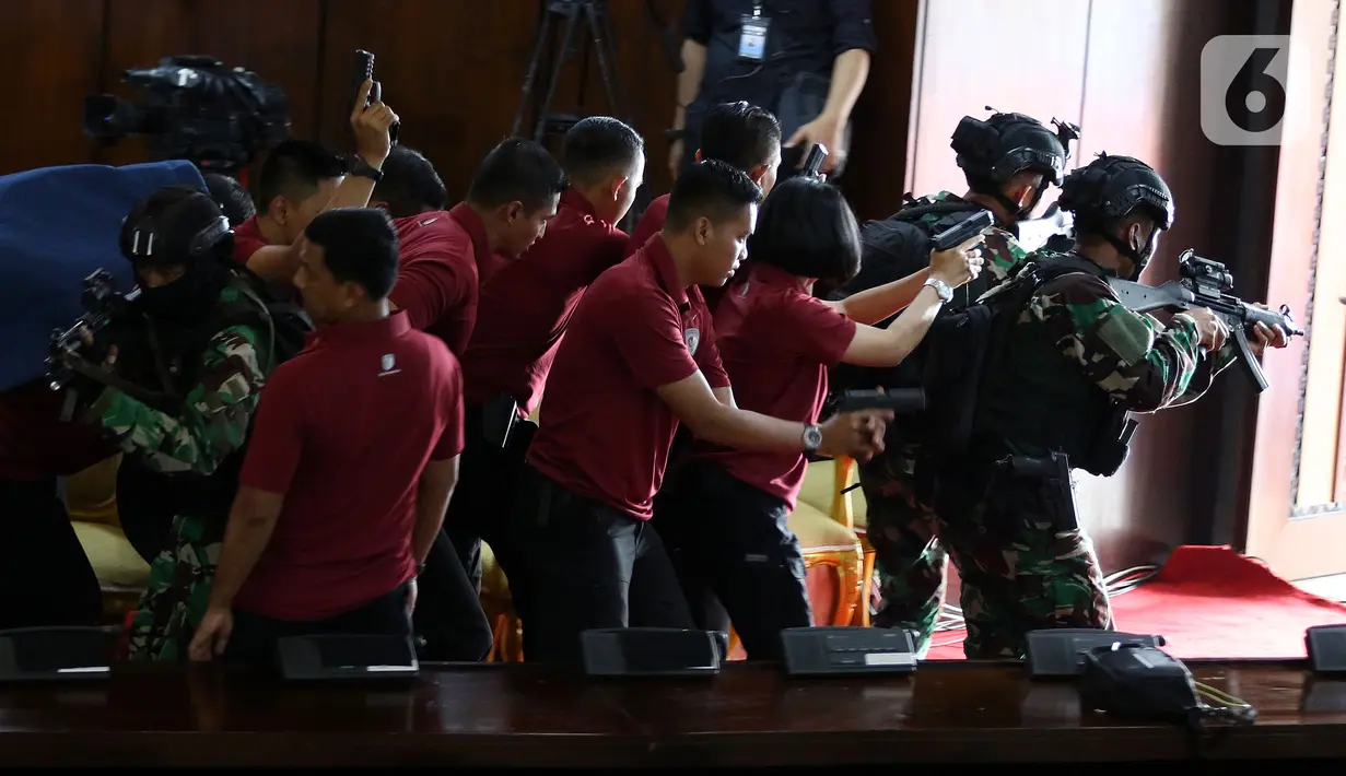 Geladi kotor pelantikan Presiden dan Wakil Presiden terpilih Joko Widodo dan Ma'ruf Amin di Kompleks Parlemen, Senayan, Jakarta Jumat (18/10/2019). Menurut Sekretaris Jenderal MPR Ma'ruf Cahyono, persiapan acara pelantikan sudah hampir maksimal. (Liputan6.com/JohanTallo)