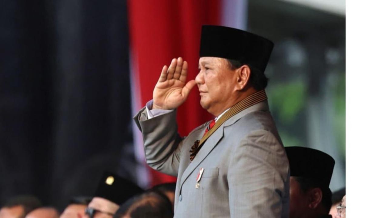 Momen Hangat Prabowo Makan Malam Bareng Dua Saudara Wanita, Ulama Hingga Istri Dhani Beri Komentar