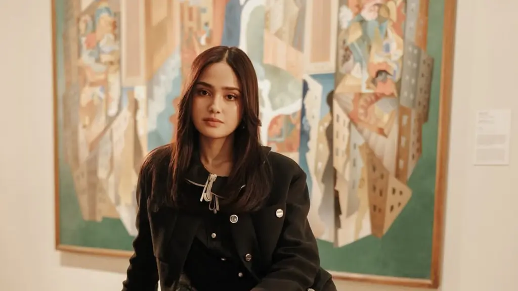 Syifa Hadju di Acara Seoul Chanel 2026 pakai serba hitam. [@syifahadju]