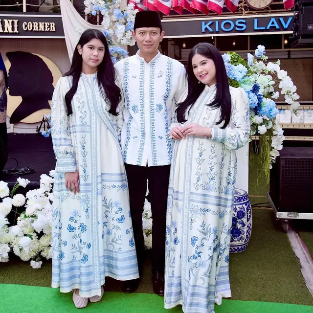 Inspirasi Long Dress ala Annisa Pohan