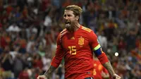 Kapten Timnas Spanyol, Sergio Ramos, dalam laga kualifikasi Piala Eropa 2020 melawan Swedia (6/10/2019). (AFP/Pierre-Philippe Marcou)