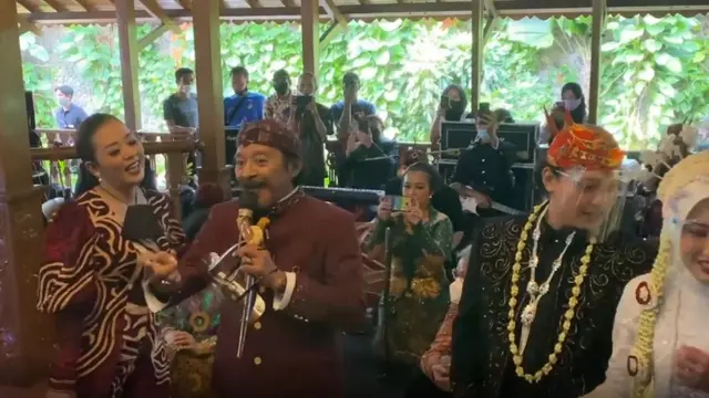 7 Momen Pernikahan Jagad Narendra Anak Bungsu Sujiwo Tejo, Dihadiri Soimah