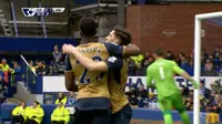 Video highlights Premier League gol Danny Welbeck membawa Arsenal ungguli Everton 1-0 pada Sabtu (19/03/2016).